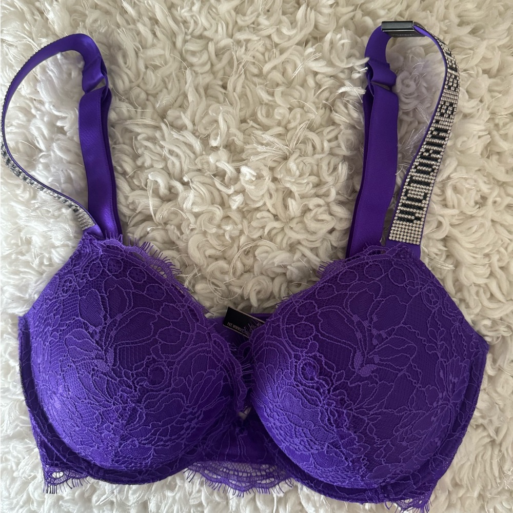 Bombshell bling